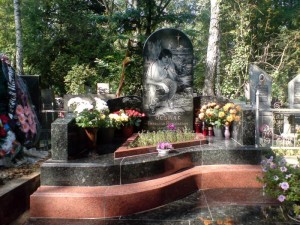pamyatnik_na_mogilu_10