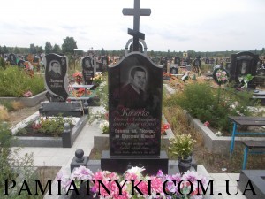УСТАНОВКА ПАМЯТНИКОВ В КИЕВЕ