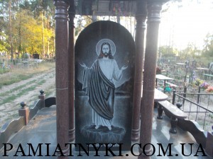 УСТАНОВКА ПАМЯТНИКОВ В КИЕВЕ