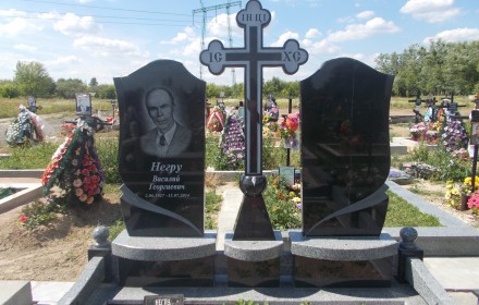 Изготовление портретов на гранитных памятниках