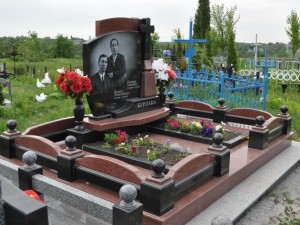 Элитные памятники из гранита